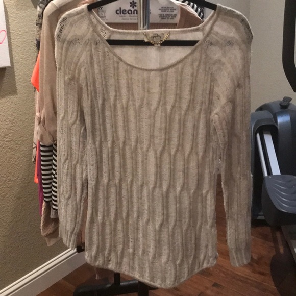 Camellia sweater - Picture 1 of 3